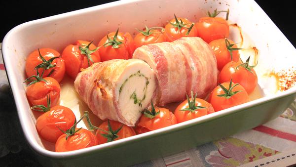 煙肉雞胸卷配意大利羅勒醬 Bacon Wrapped Chicken Breast with Pesto