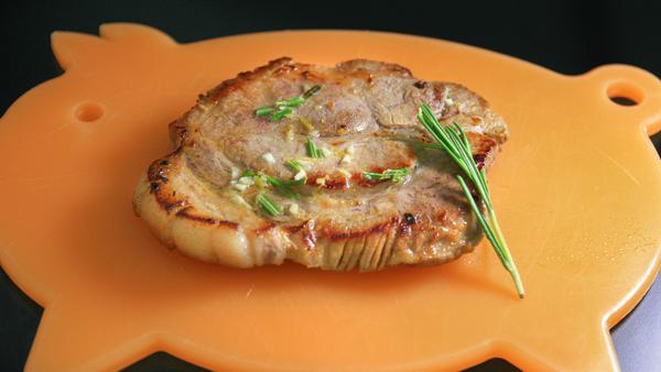 清爽豬扒食譜 - 檸檬香草豬扒 Pork Chop with Lemon and Rosemary