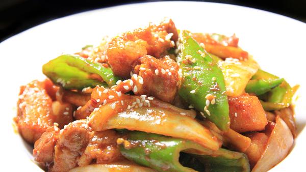 韓式豬腩肉炒尖椒