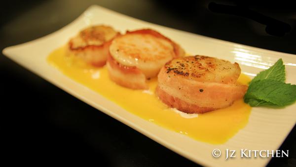 煙肉帶子伴南瓜蓉 Bacon Wrapped Scallop with Pumpkin Puree