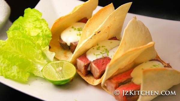 墨西哥牛排夾餅配青檸乳酪醬 Beef Taco with Lime Yogurt