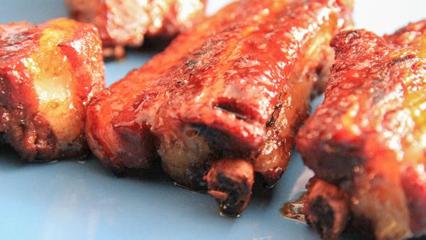 烤豬肋骨配香甜石榴醬 (慢煮處理) Slow-cooking Pork Ribs with Pomegranate Sauce