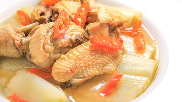 京蔥不一定炒牛肉!烈酒京蔥炆雞 Chicken Stew with Cognac & Leeks